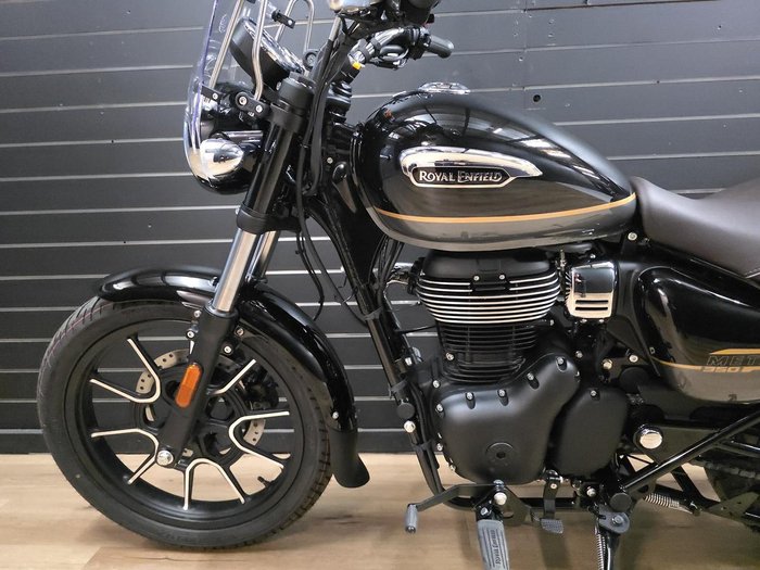 2026 Royal Enfield METEOR 350 SUPERNOVA Black