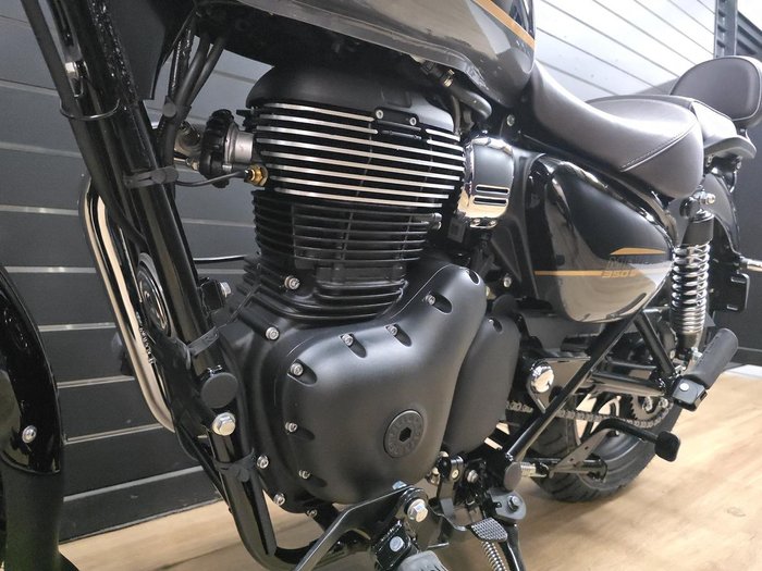 2026 Royal Enfield METEOR 350 SUPERNOVA Black