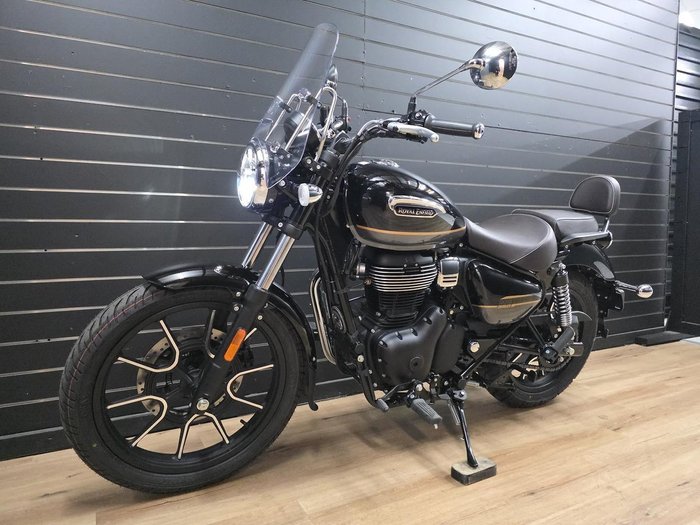 2026 Royal Enfield METEOR 350 SUPERNOVA Black