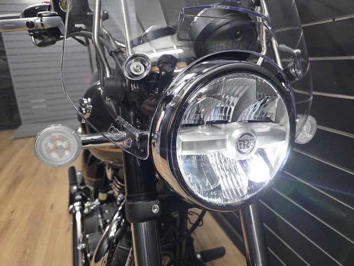 2026 Royal Enfield METEOR 350 SUPERNOVA Black