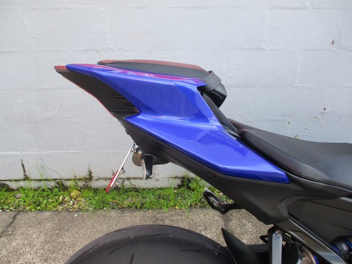 2025 YAMAHA YZF-R9 BLUE