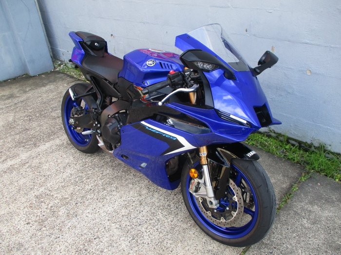 2025 YAMAHA YZF-R9 BLUE