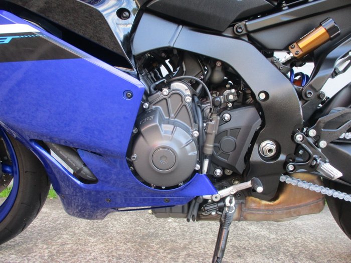 2025 YAMAHA YZF-R9 BLUE