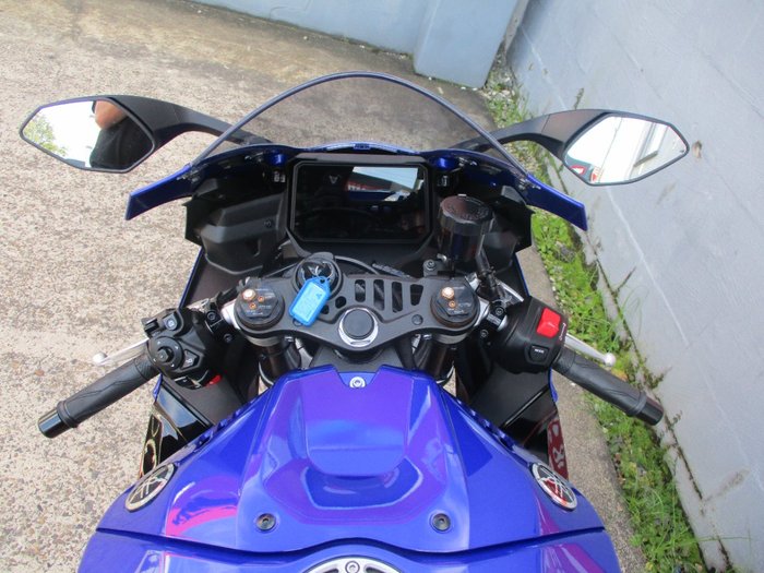 2025 YAMAHA YZF-R9 BLUE