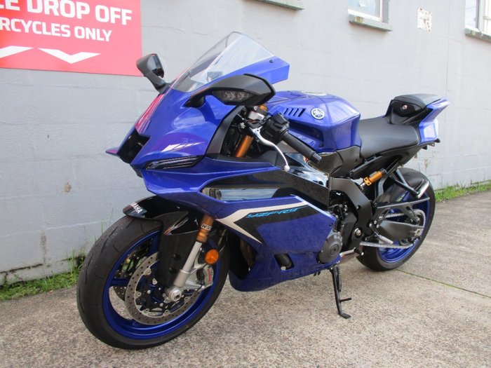 2025 YAMAHA YZF-R9 BLUE