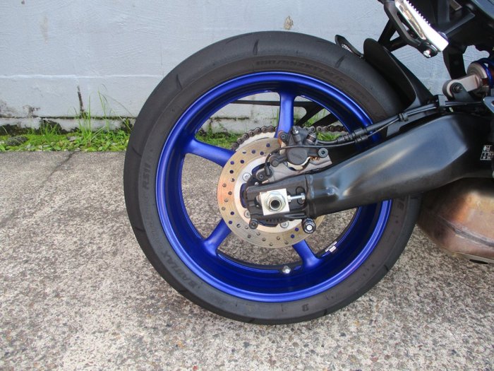 2025 YAMAHA YZF-R9 BLUE