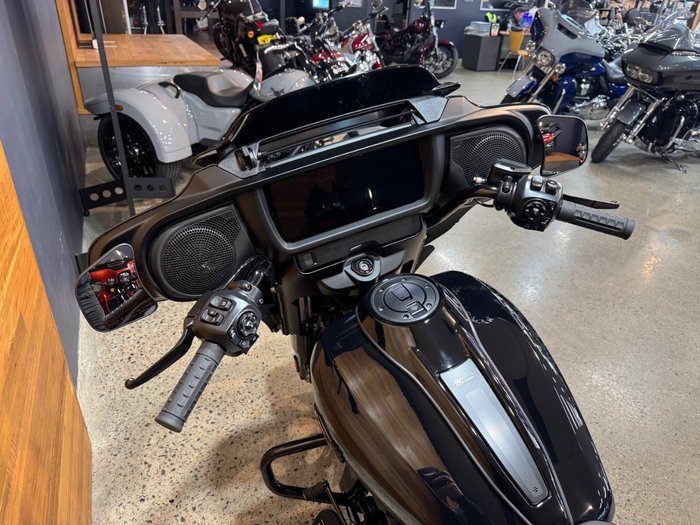 2025 HARLEY-DAVIDSON FLHX STREET GLIDE (117)