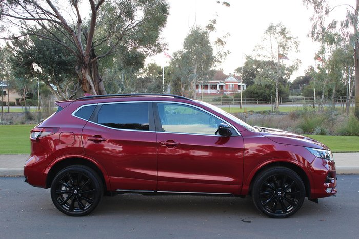 2021 Nissan QASHQAI Midnight Edition