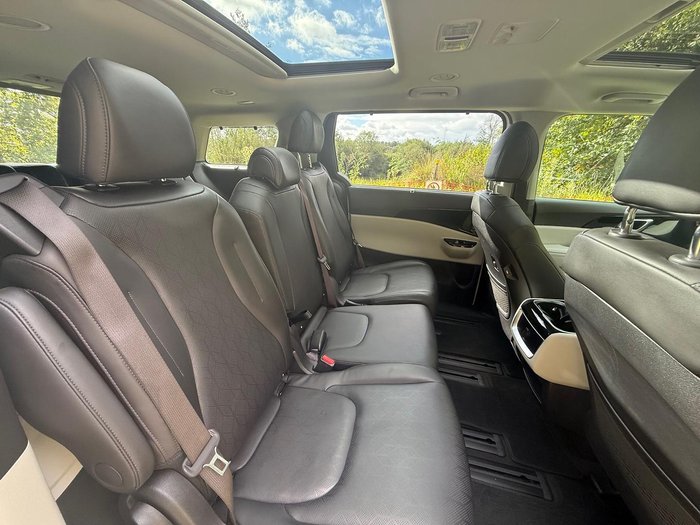 2023 Kia Carnival Special Edition