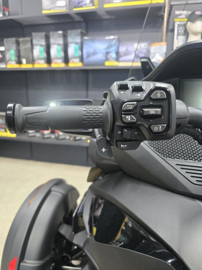 2024 Can-Am Spyder F3 LTD SE6 Spyder F3 Black