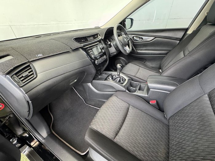 2017 Nissan X-TRAIL ST