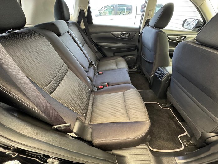 2017 Nissan X-TRAIL ST
