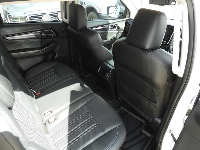 2023 Isuzu MU-X LS-T