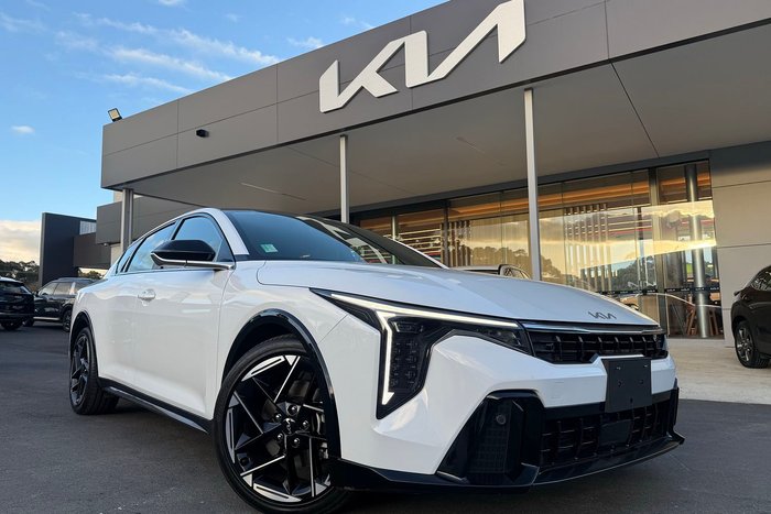 2024 Kia K4 GT-Line