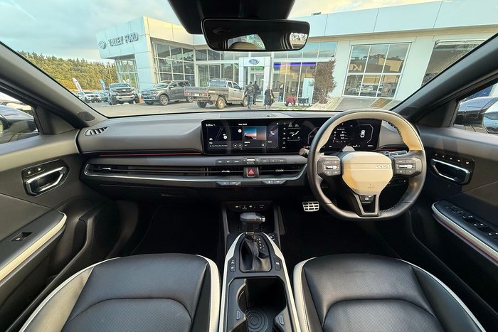 2024 Kia K4 GT-Line