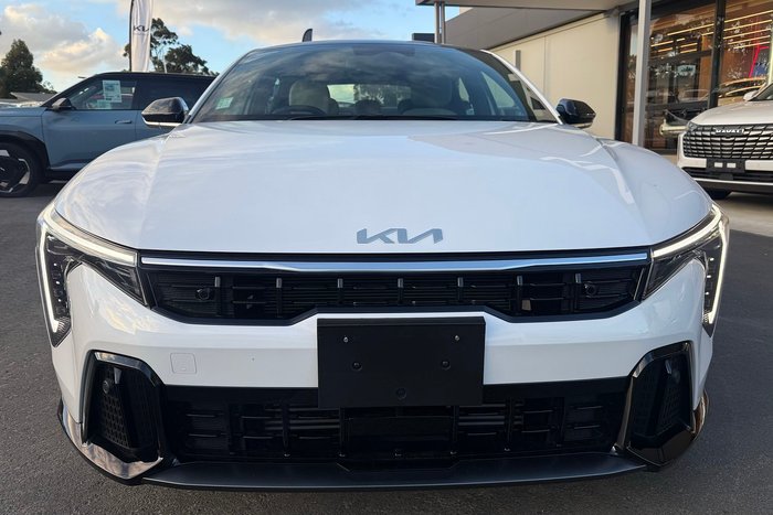 2024 Kia K4 GT-Line