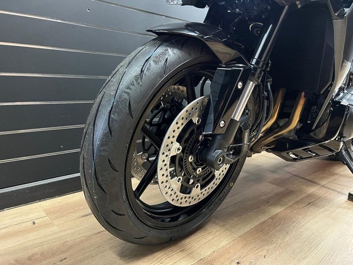 2026 Kawasaki 2026 KAWASAKI 1100CC ZR1100 Black
