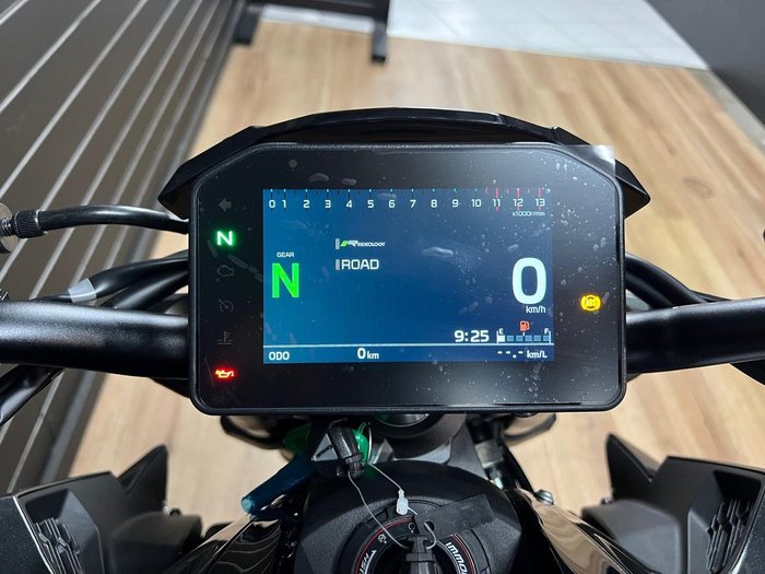 2026 Kawasaki 2026 KAWASAKI 1100CC ZR1100 Black