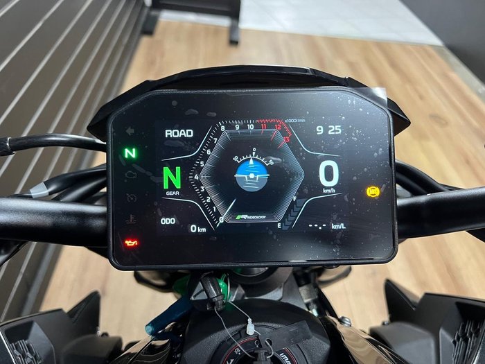 2026 Kawasaki 2026 KAWASAKI 1100CC ZR1100 Black