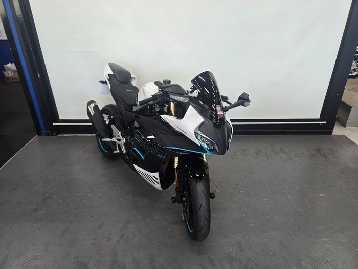 2024 CFMOTO 450 SR ABS NEBULA BLACK