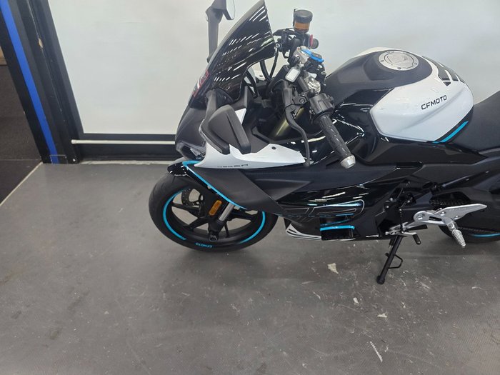 2024 CFMOTO 450 SR ABS NEBULA BLACK