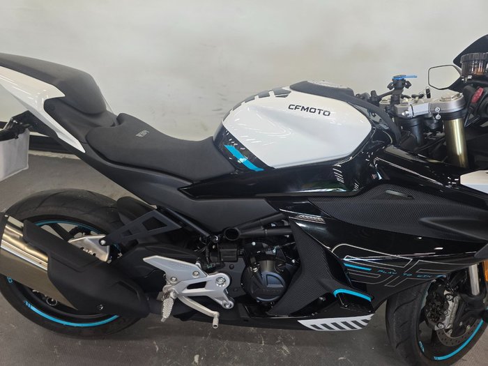 2024 CFMOTO 450 SR ABS NEBULA BLACK