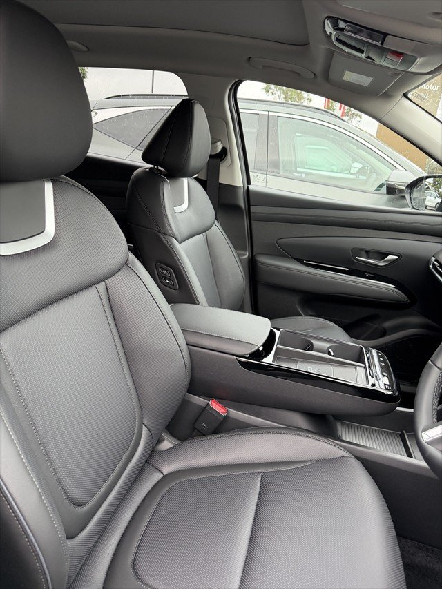 2026 Hyundai Tucson Hybrid Premium
