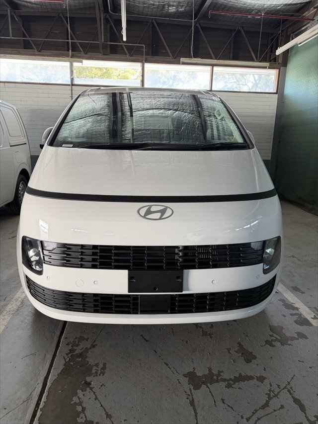 2026 Hyundai STARIA LOAD