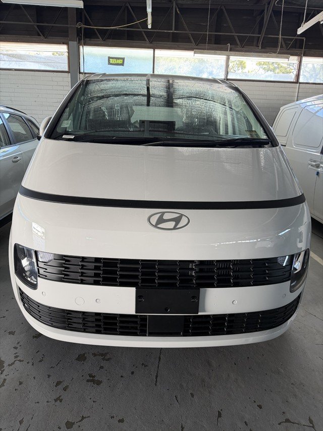 2026 Hyundai STARIA LOAD