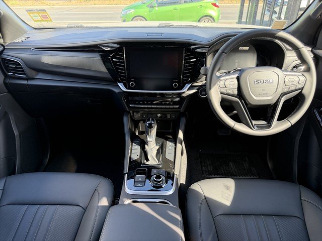 2025 Isuzu MU-X LS-T