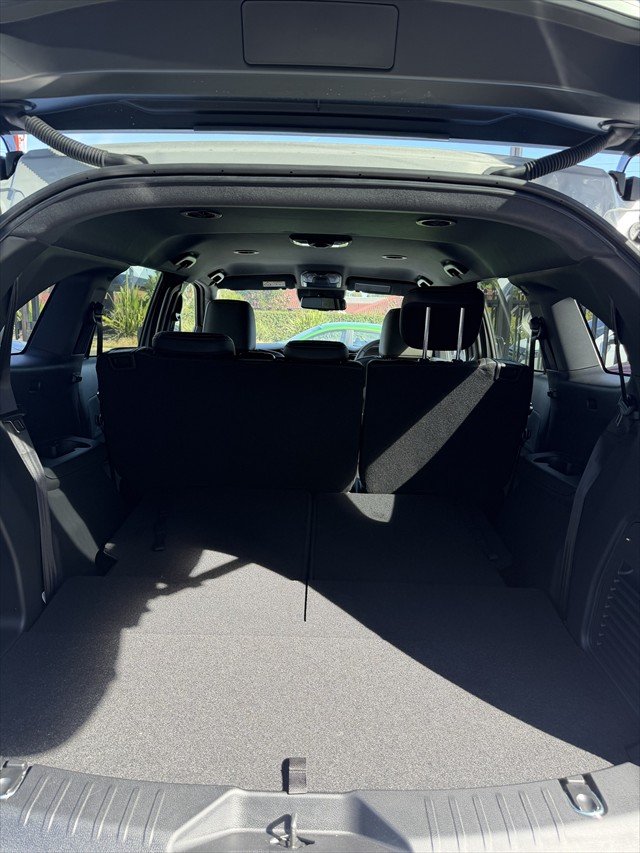 2025 Isuzu MU-X LS-T