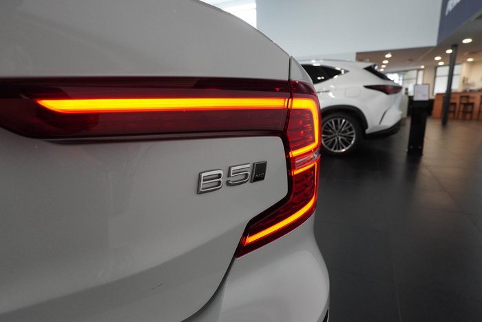 2022 Volvo S60 B5 Inscription