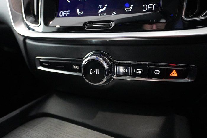 2022 Volvo S60 B5 Inscription