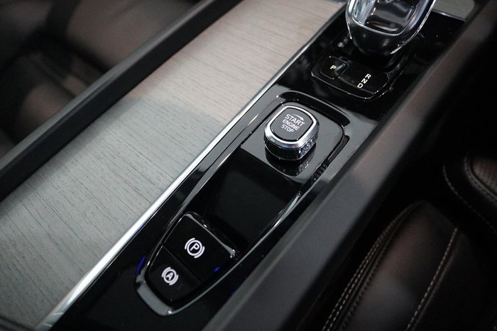 2022 Volvo S60 B5 Inscription