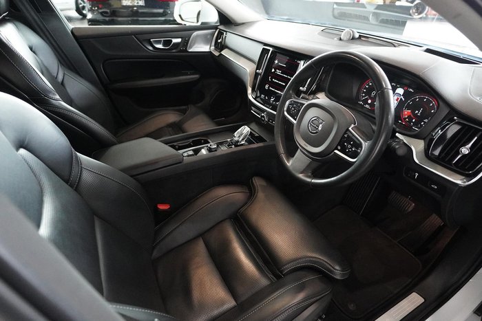2022 Volvo S60 B5 Inscription