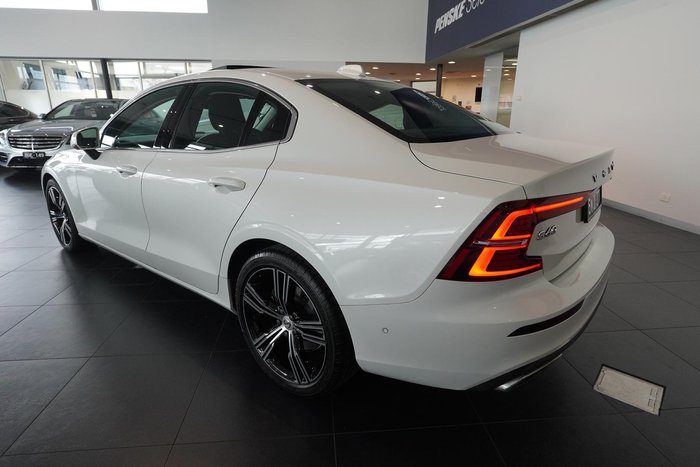 2022 Volvo S60 B5 Inscription