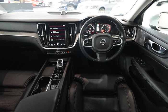 2022 Volvo S60 B5 Inscription