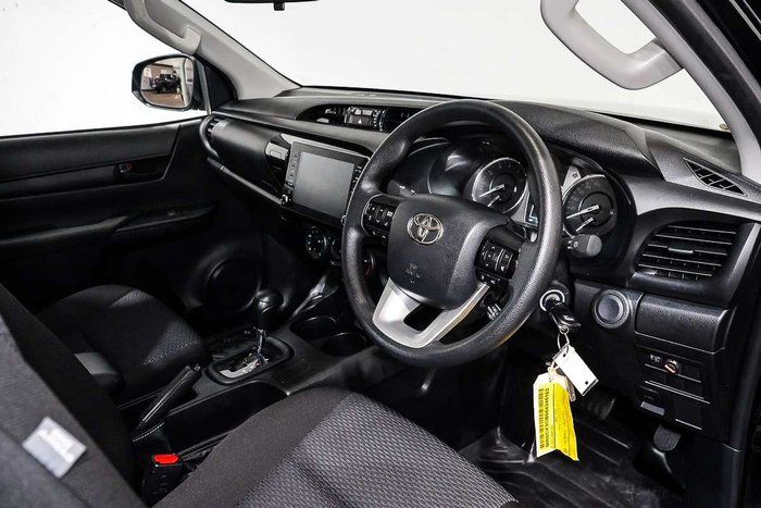 2023 Toyota Hilux Workmate