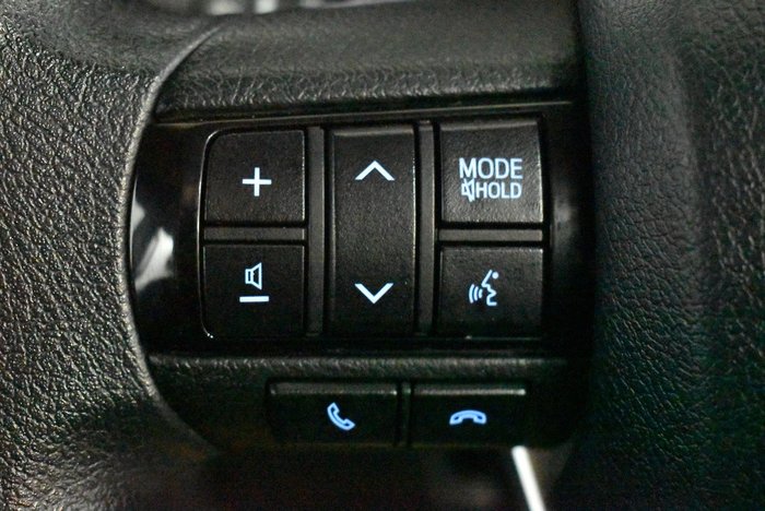 2025 Toyota Hilux SR 48V