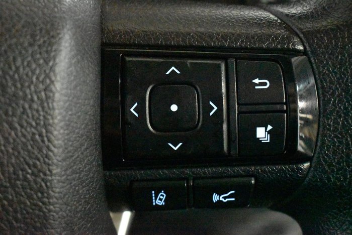 2025 Toyota Hilux SR 48V