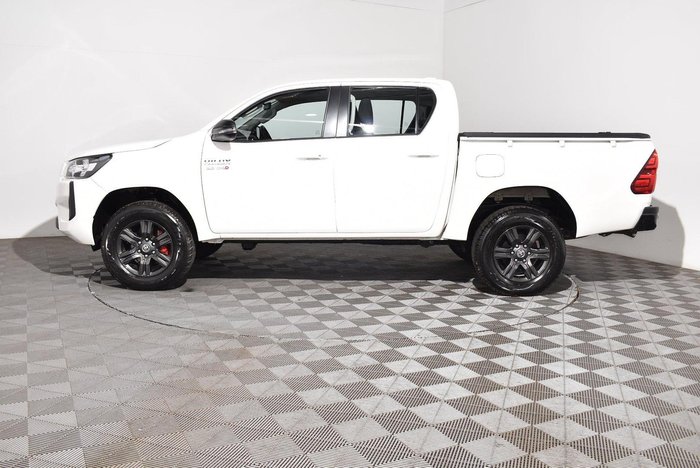 2025 Toyota Hilux SR 48V