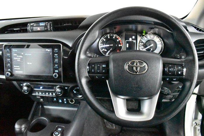 2025 Toyota Hilux SR 48V