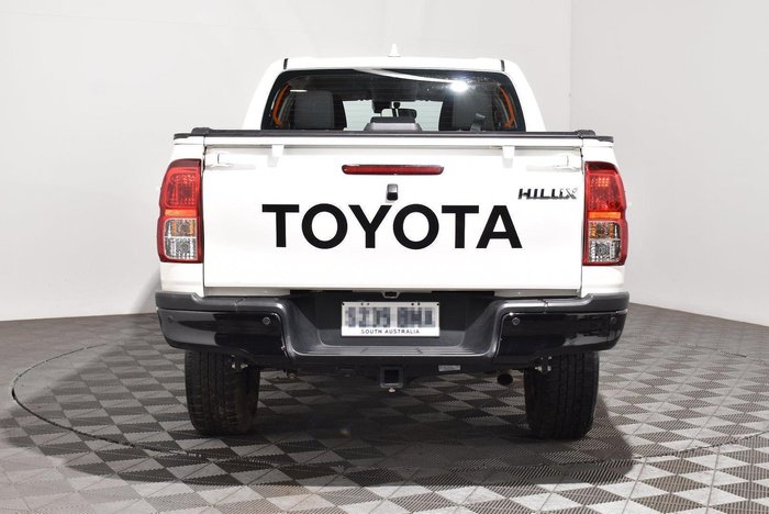 2025 Toyota Hilux SR 48V