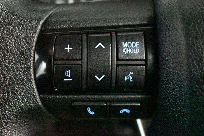 2025 Toyota Hilux SR 48V