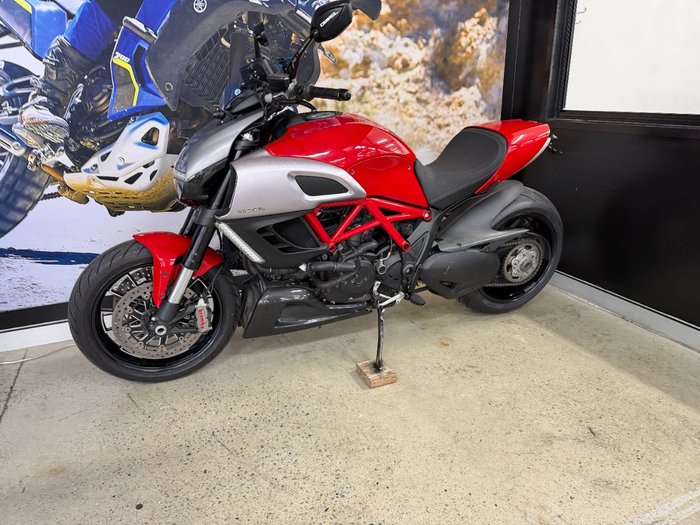 2011 DUCATI DIAVEL BLACK