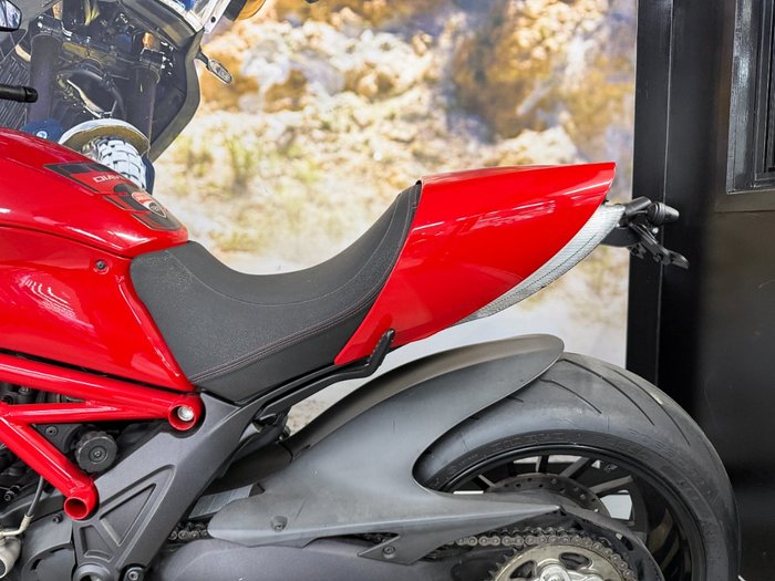 2011 DUCATI DIAVEL BLACK