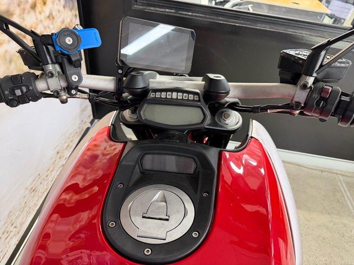 2011 DUCATI DIAVEL BLACK