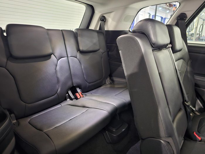 2025 Ford Everest Trend