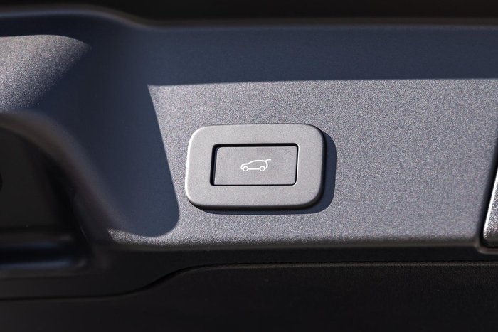 2026 Land Rover Range Rover Evoque P250 Dynamic SE