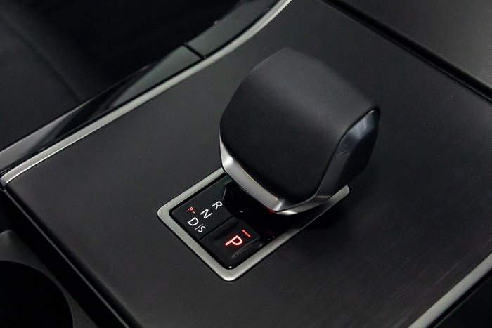 2026 Land Rover Range Rover Evoque P250 Dynamic SE